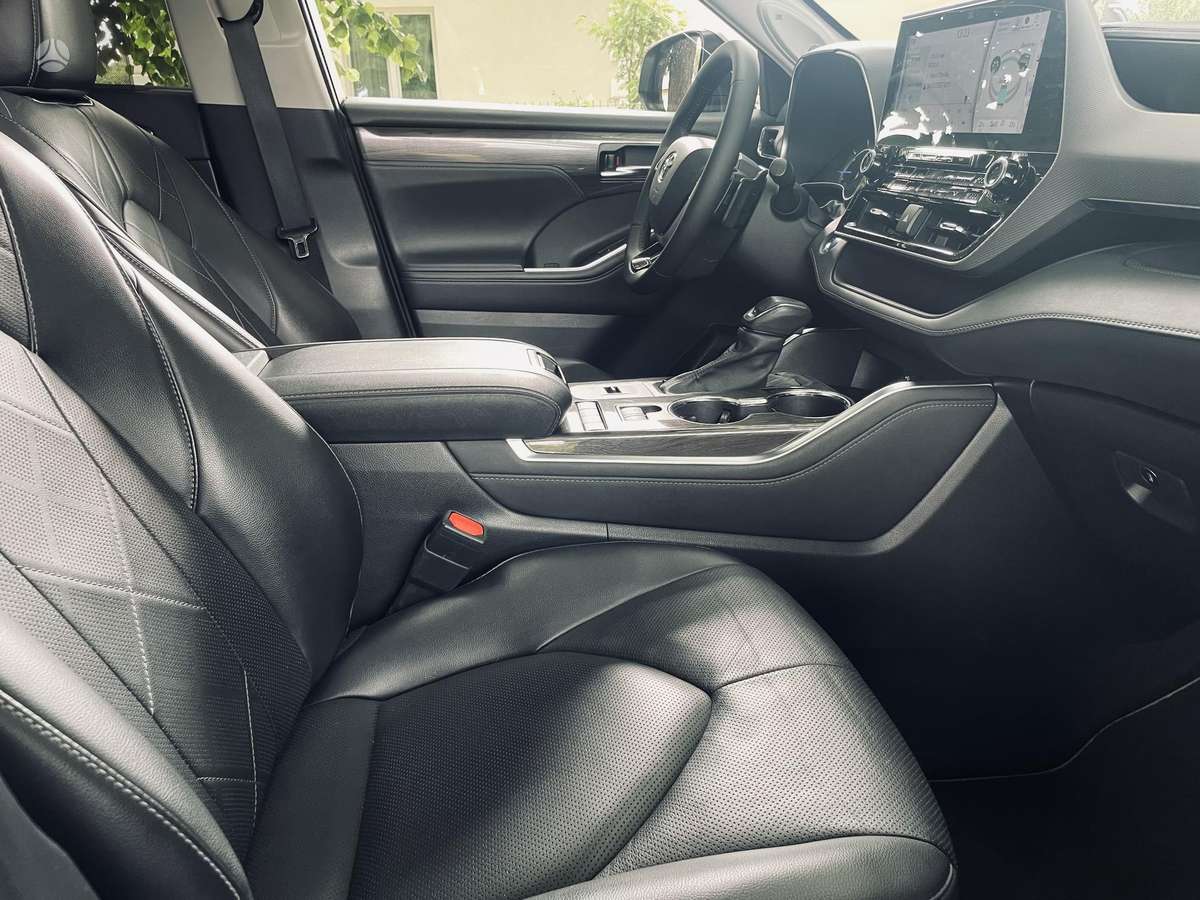 Toyota Highlander - 6