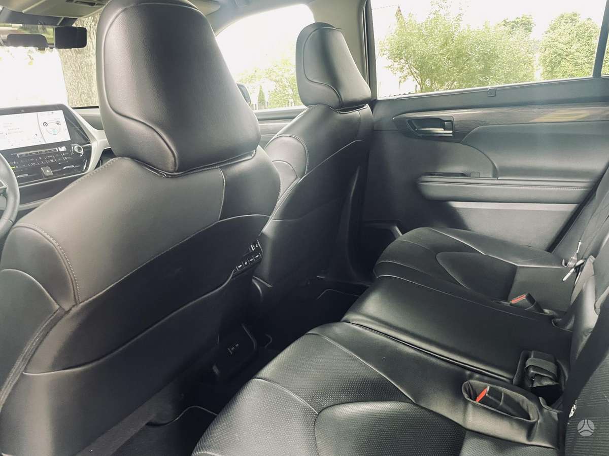 Toyota Highlander - 10