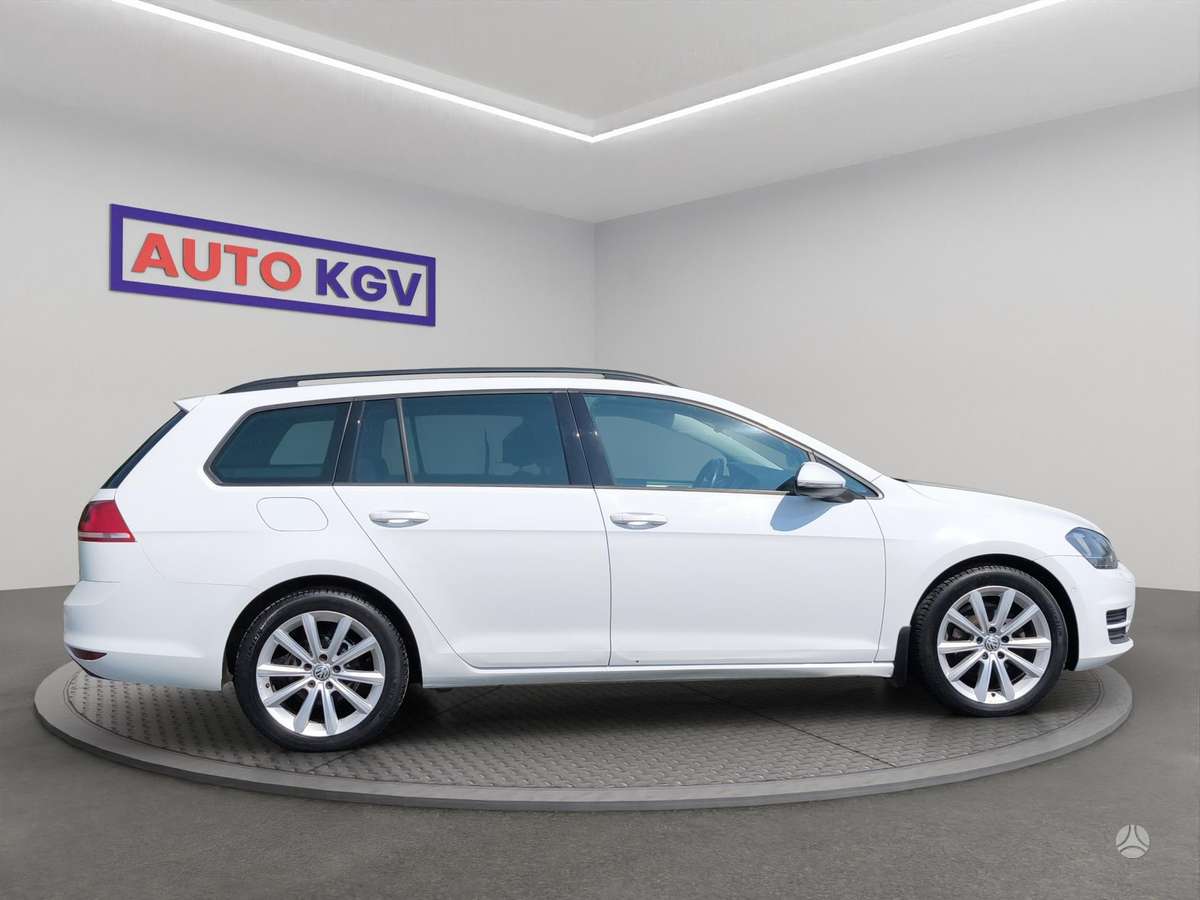 Volkswagen Golf - 6