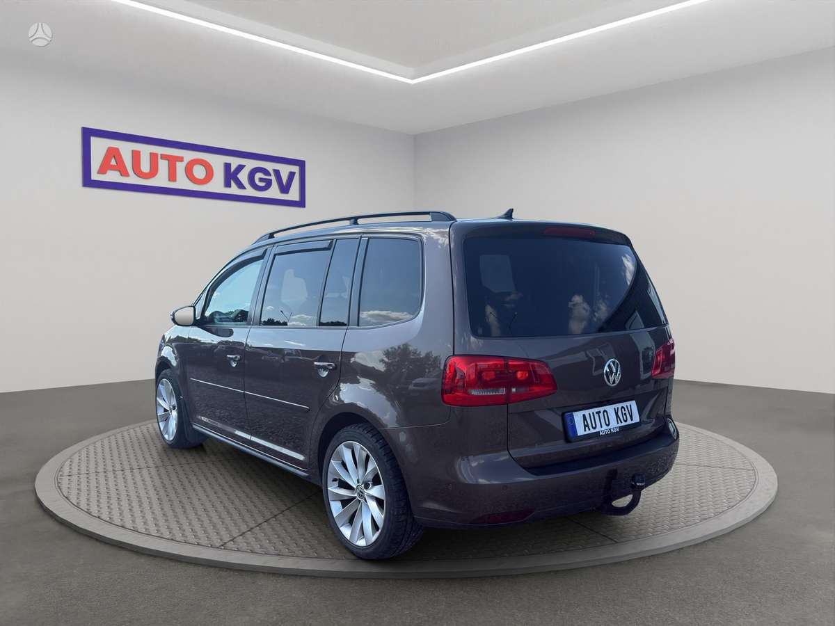 Volkswagen Touran - 3