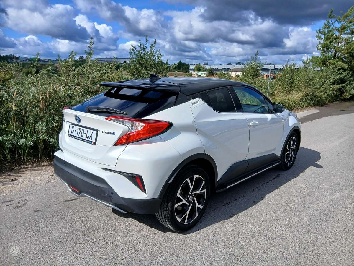 Toyota C-HR - 4