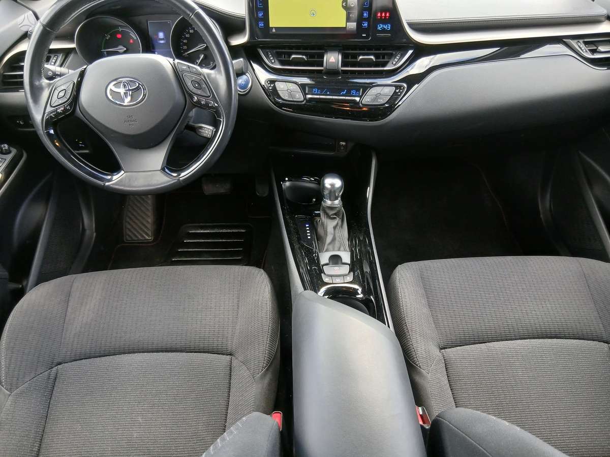 Toyota C-HR - 9