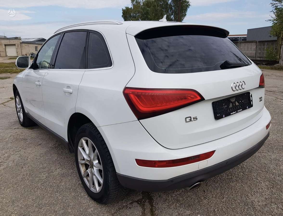 Audi Q5, 2.0 l., Внедорожник / Кроссовер