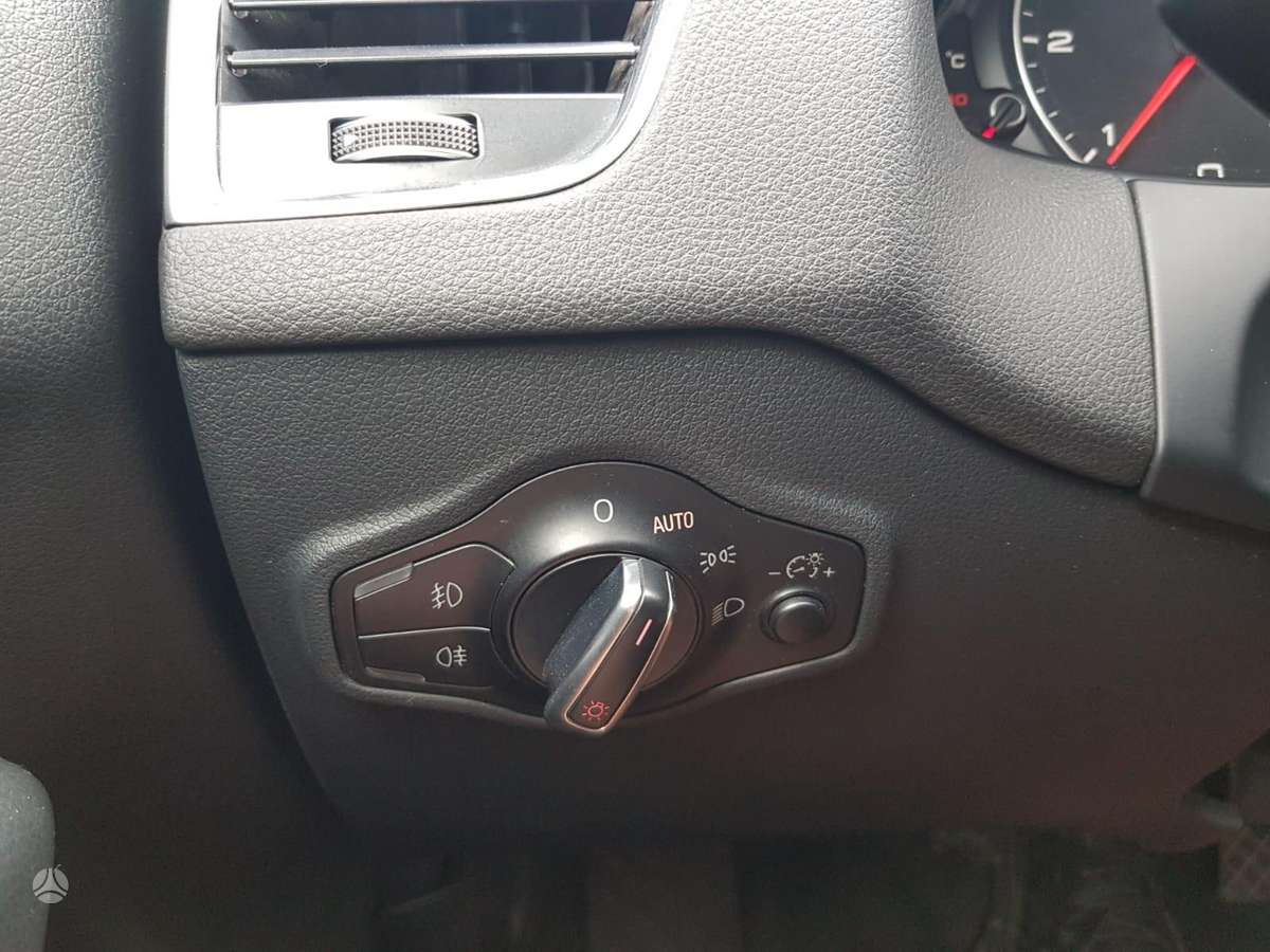 Audi Q5, 2.0 l., Внедорожник / Кроссовер