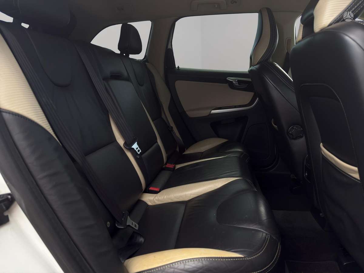 Volvo XC60 - 9