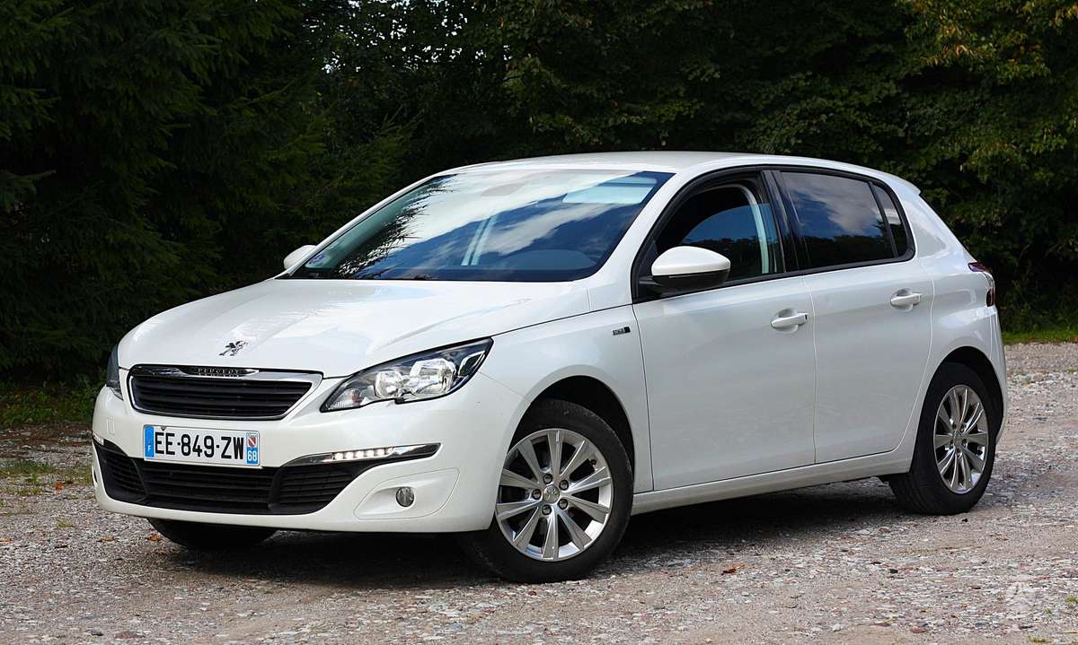 Peugeot 308, 1.2 l., hatchback