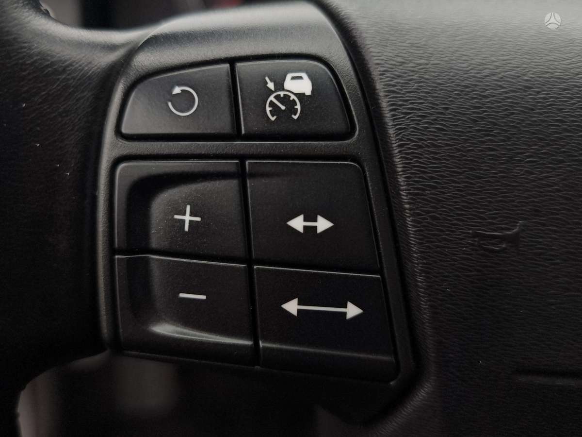 Volvo S80, 2.4 l., Седан
