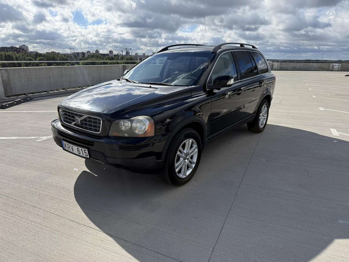 Volvo XC90 - 1