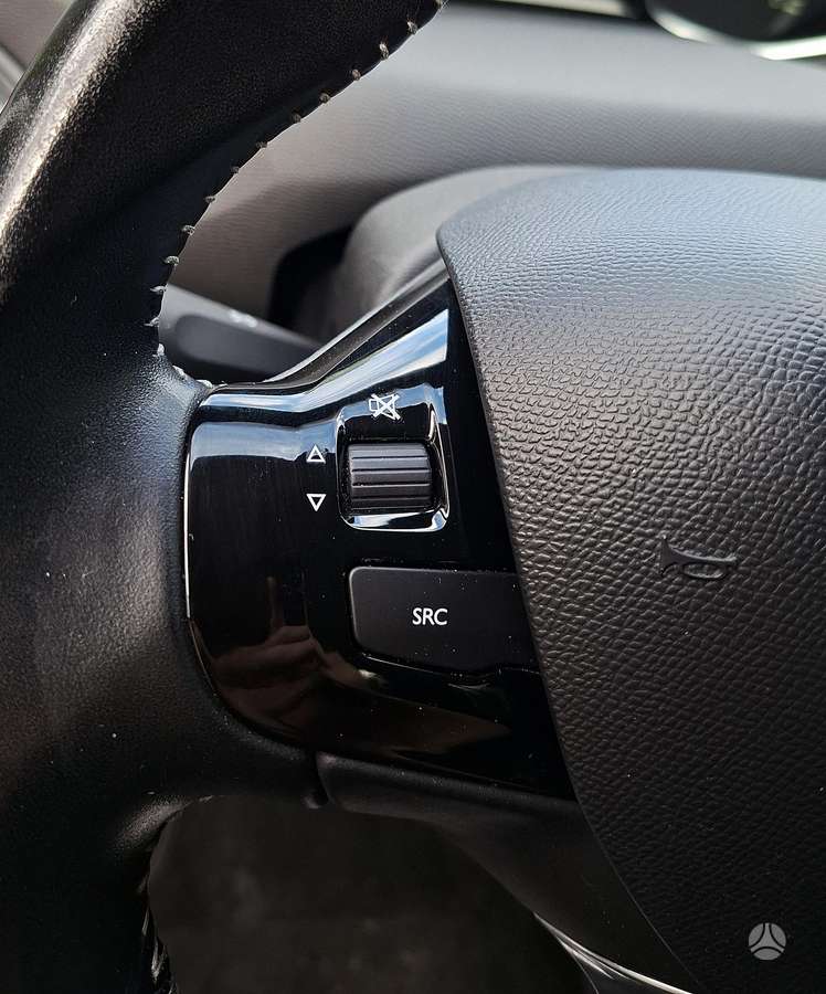 Peugeot 308, 1.2 l., hatchback