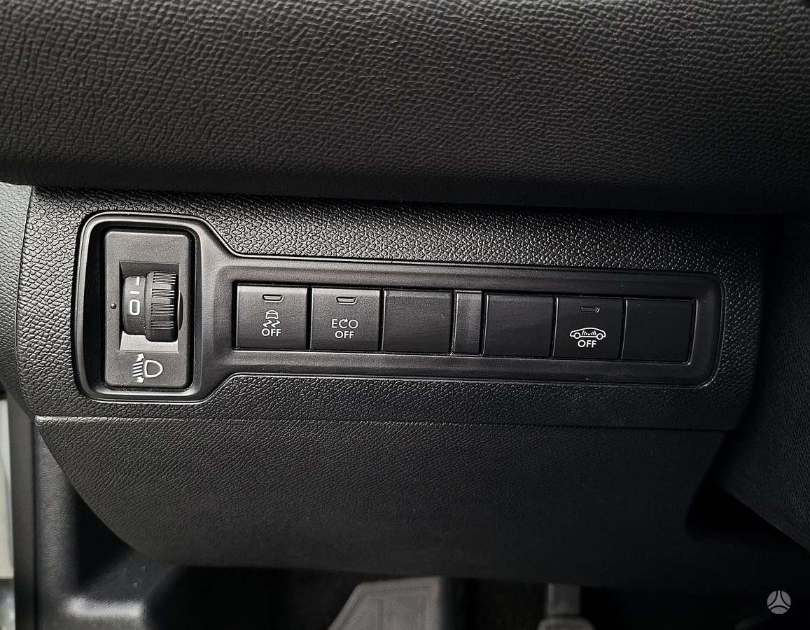 Peugeot 308, 1.2 l., hatchback