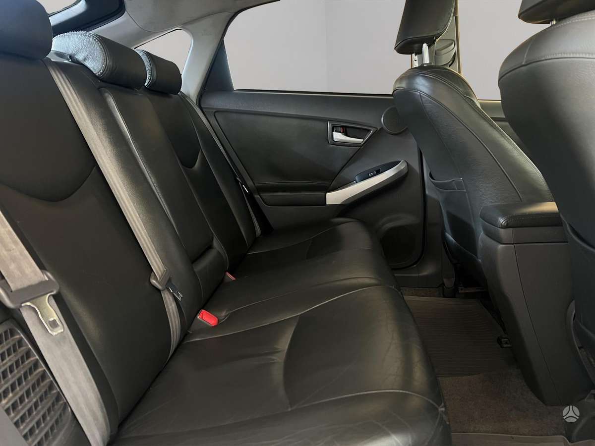Toyota Prius - 9