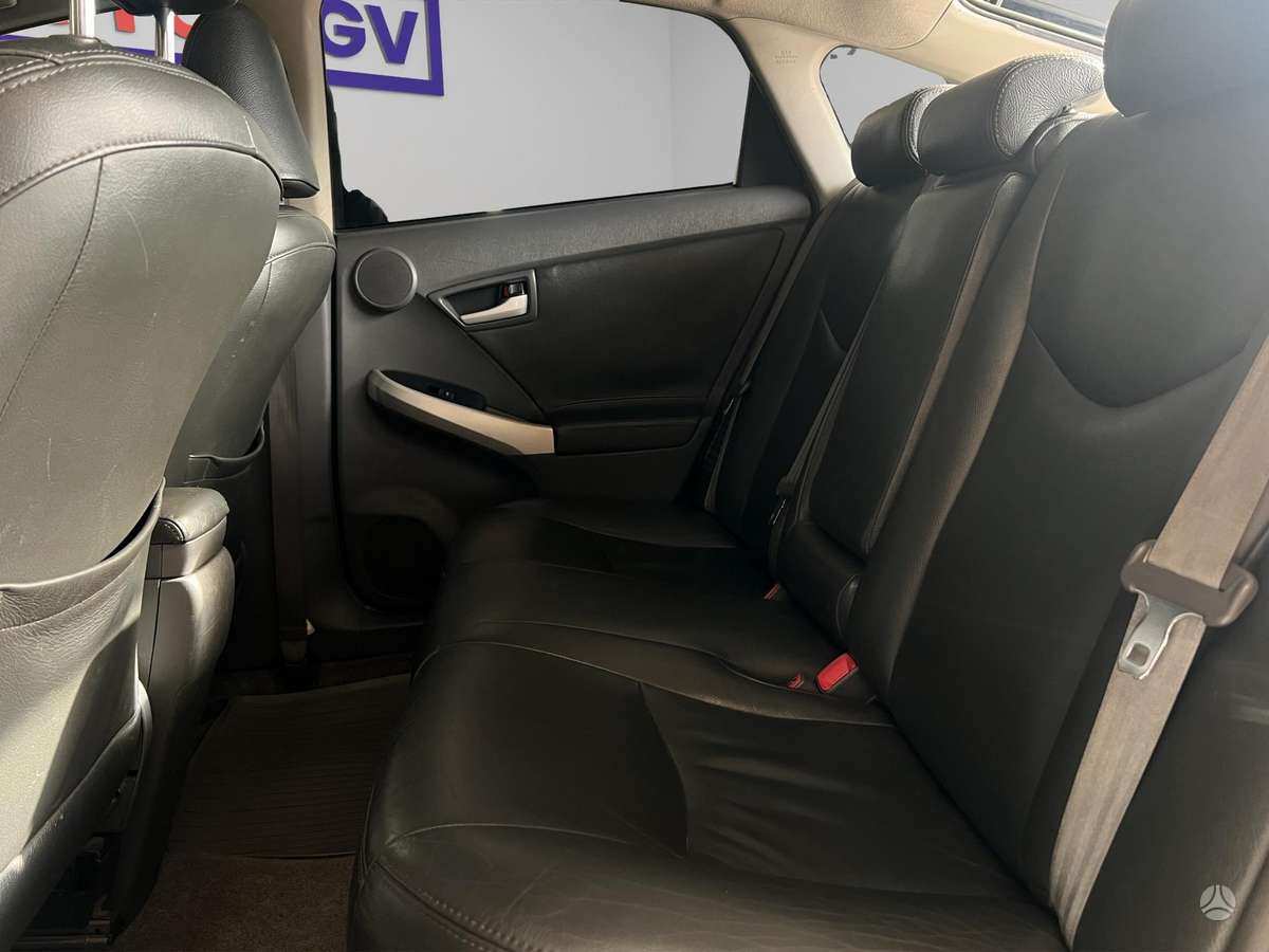 Toyota Prius - 10