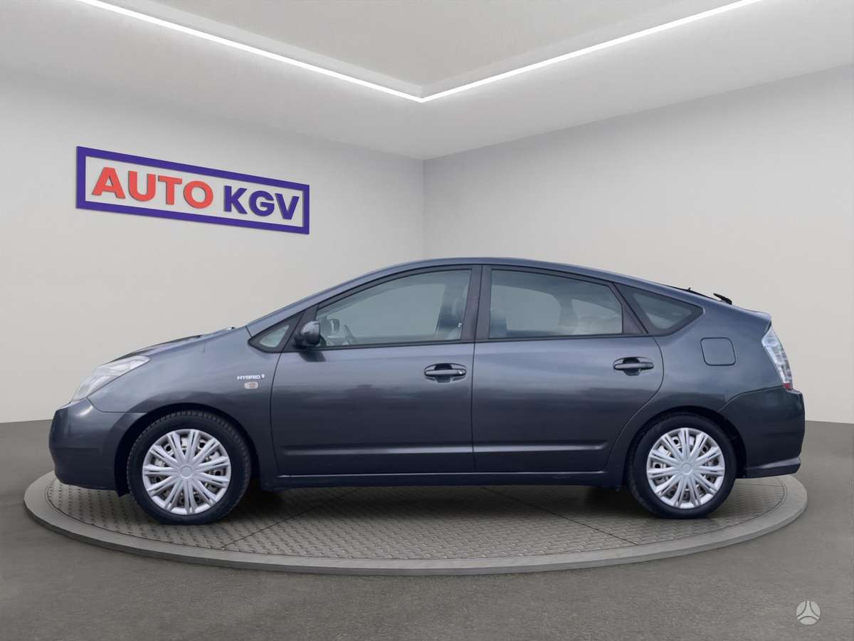 Toyota Prius - 2