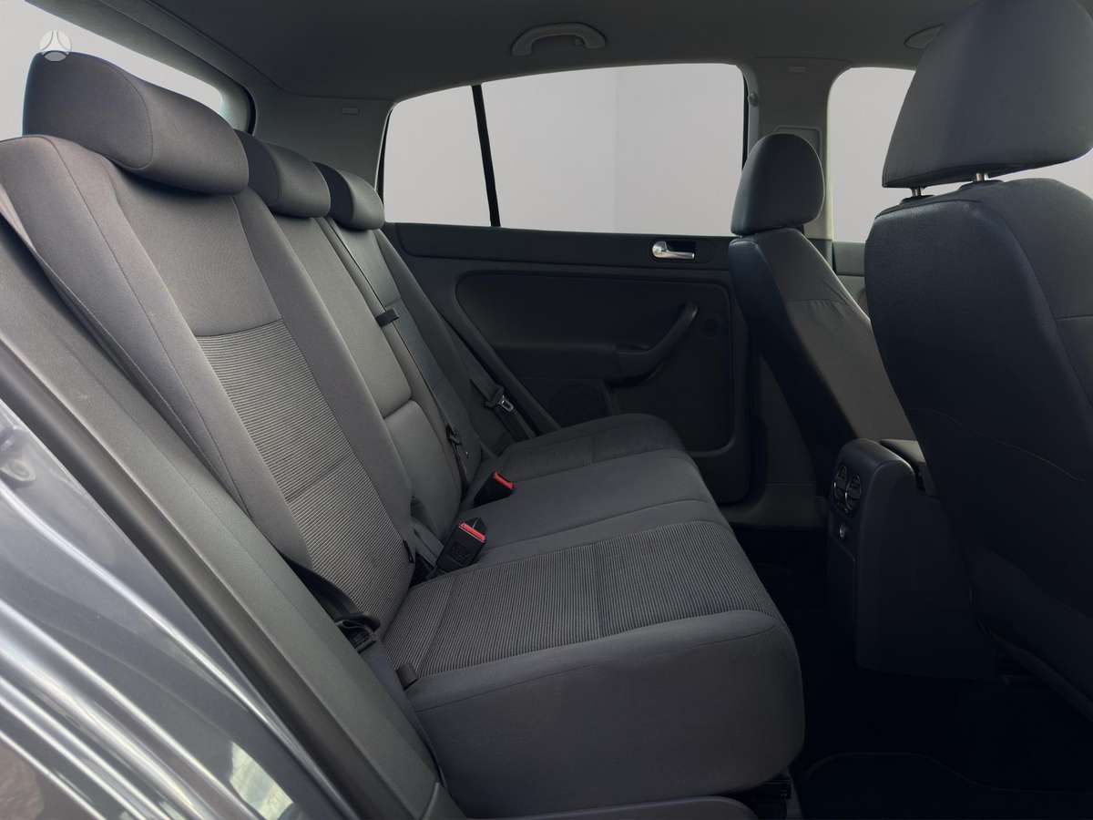 Volkswagen Golf Plus - 9