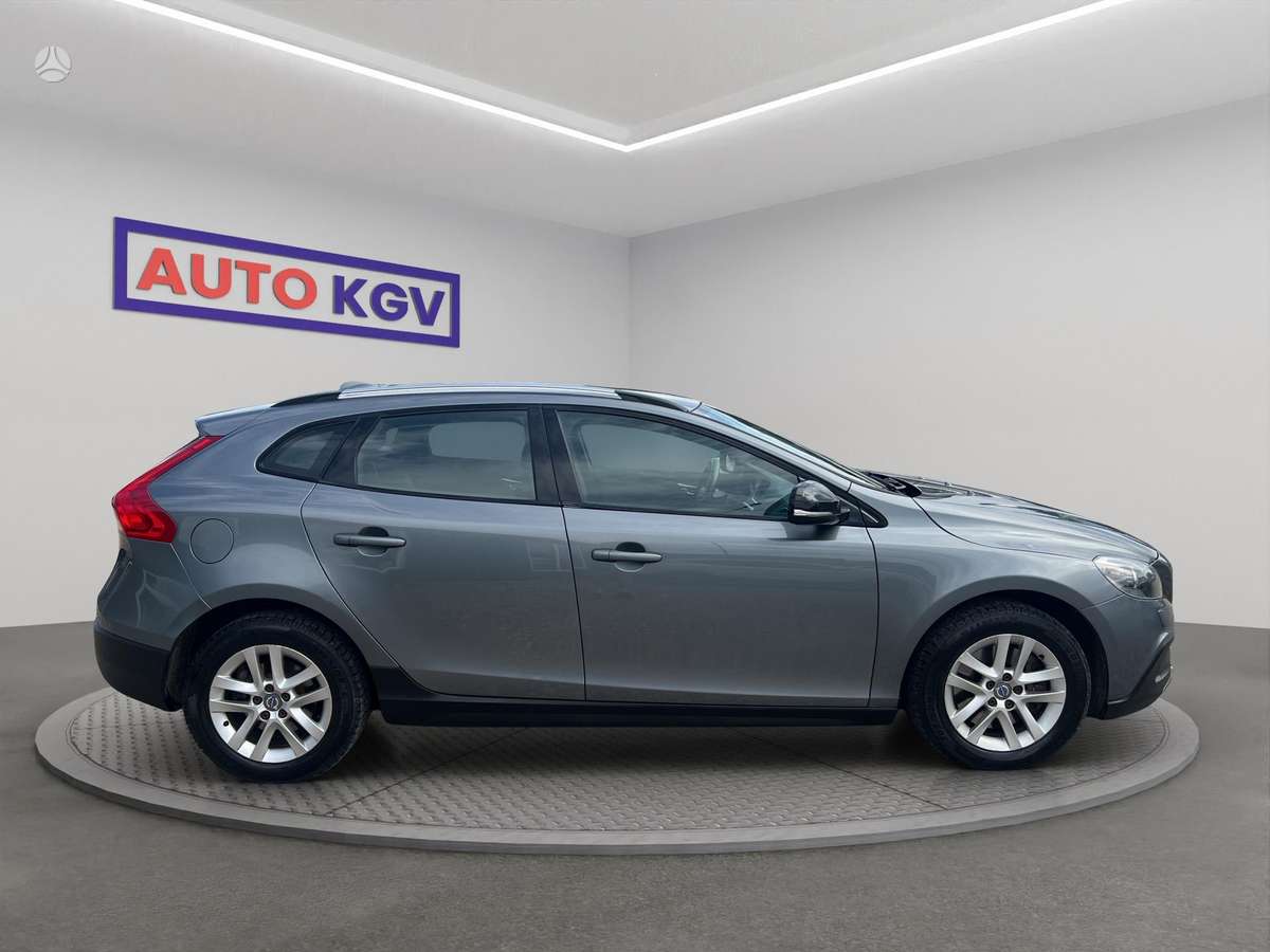 Volvo V40 Cross Country - 6