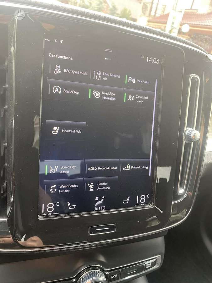 Volvo XC40 - 10