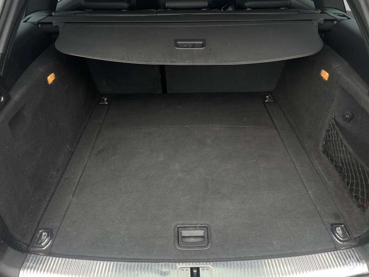 Audi A4, 3.0 l., universalas