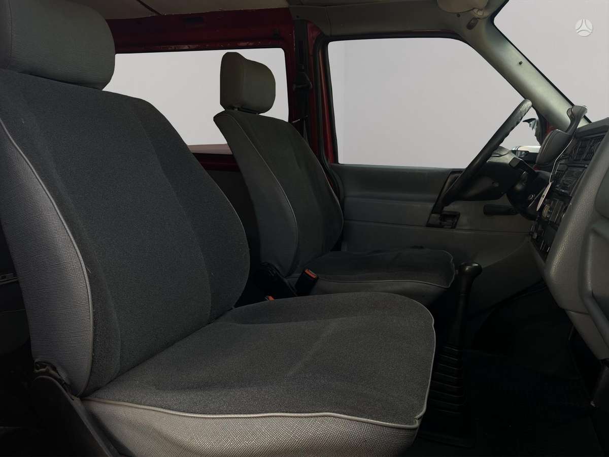 Volkswagen Transporter - 8