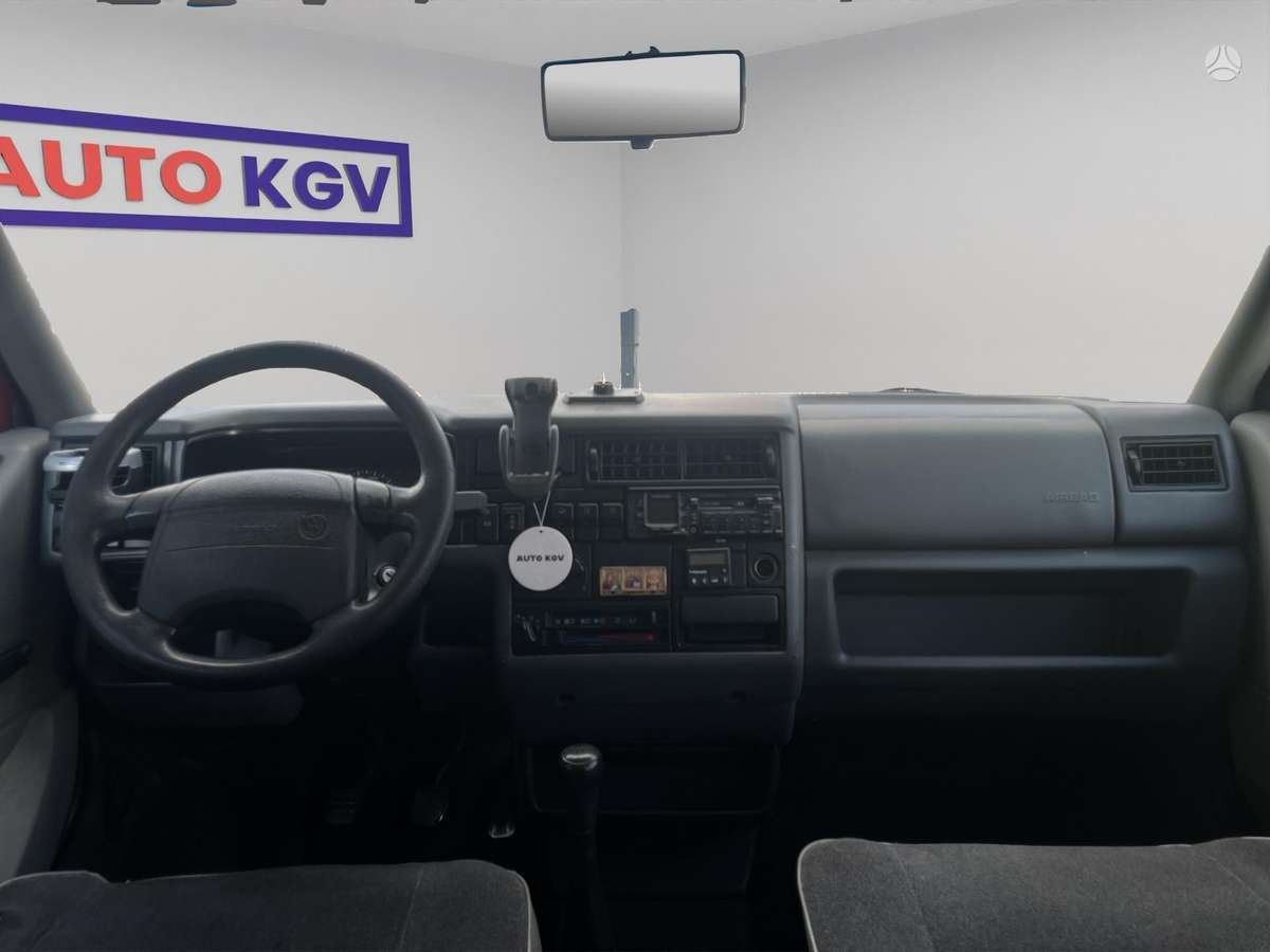 Volkswagen Transporter - 12