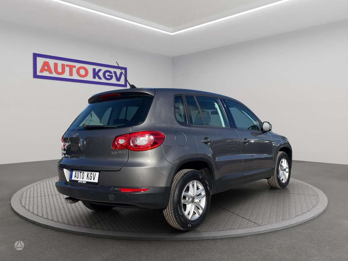 Volkswagen Tiguan - 5