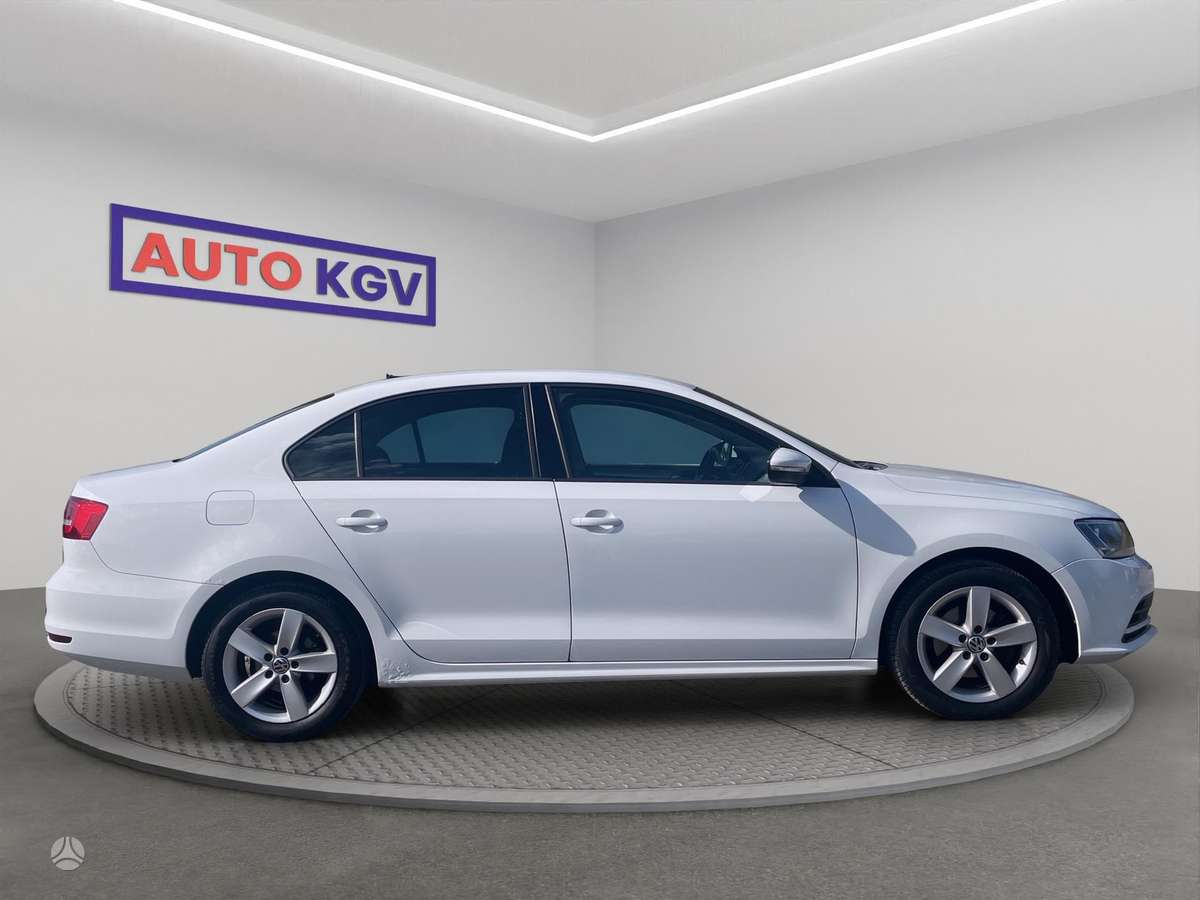 Volkswagen Jetta - 6
