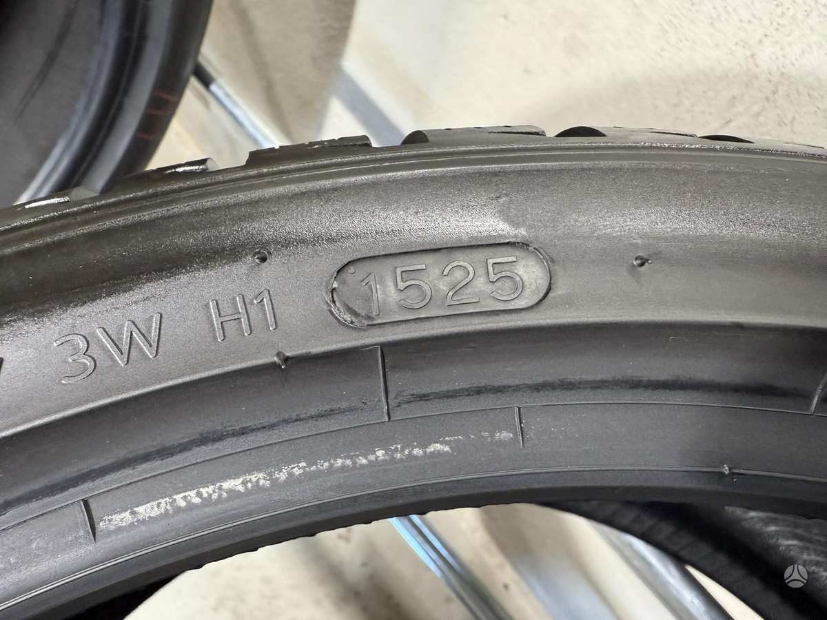 Hankook Winter iceptEvo3//2025m, winter 285/35 R20