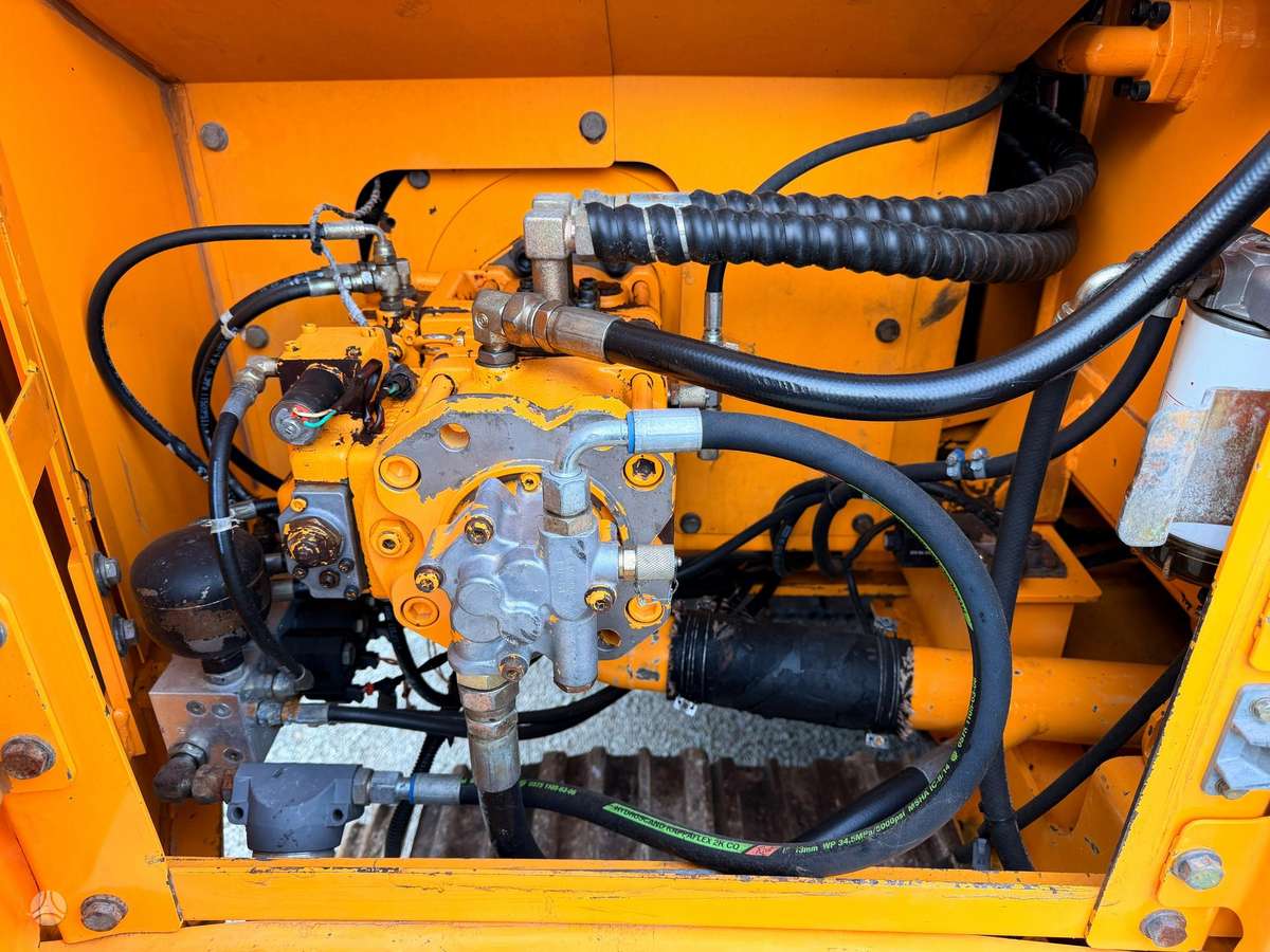 Hyundai Robex 140 LC-7, экскаваторы