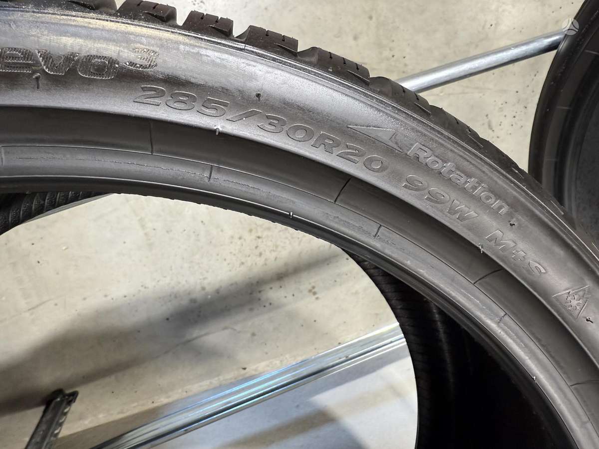 Hankook Winter iceptEvo3//2024m, winter 285/30 R20