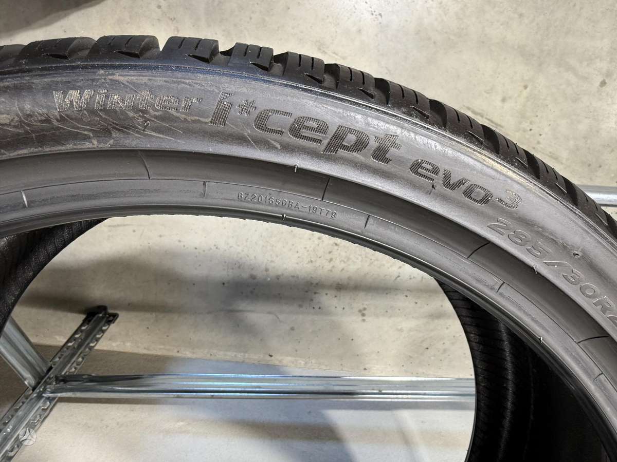 Hankook Winter iceptEvo3//2024m, winter 285/30 R20