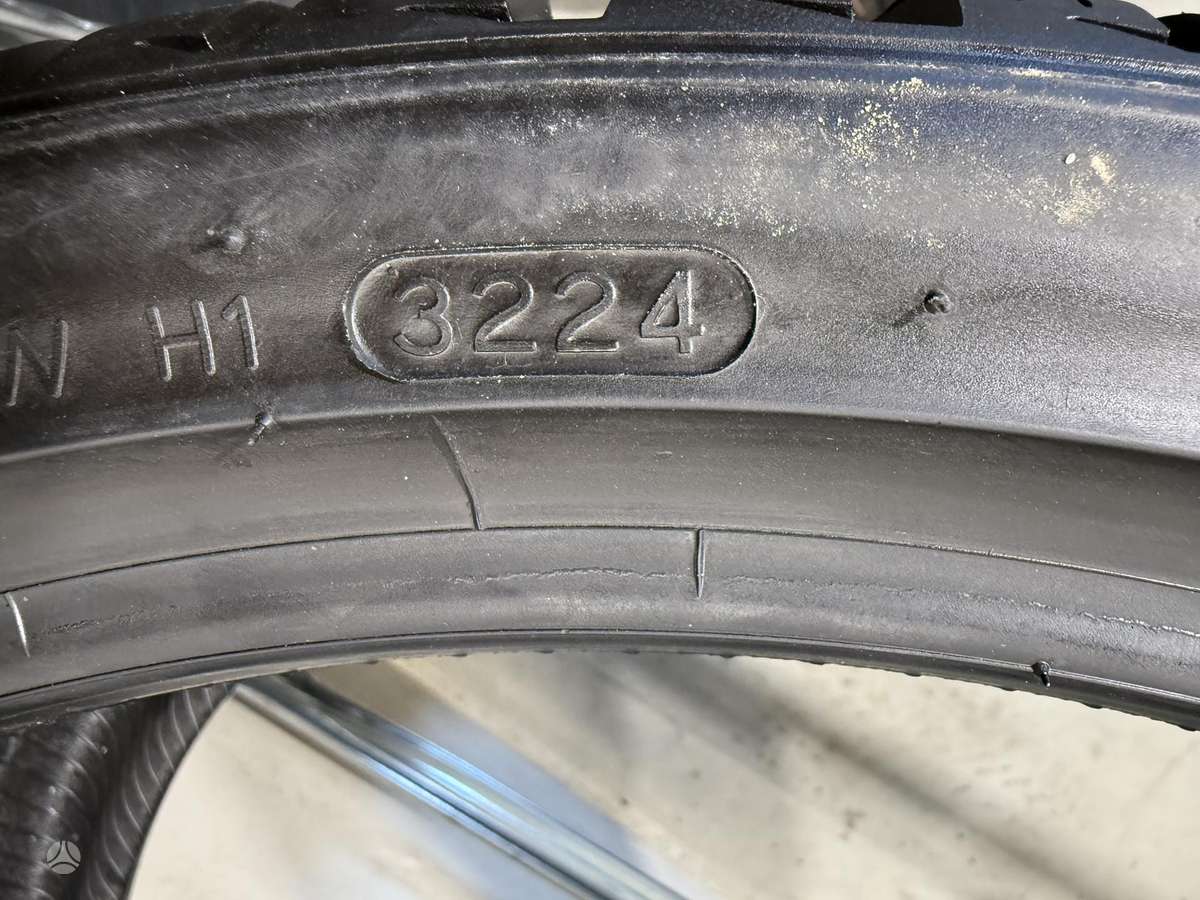 Hankook Winter iceptEvo3//2024m, winter 285/30 R20