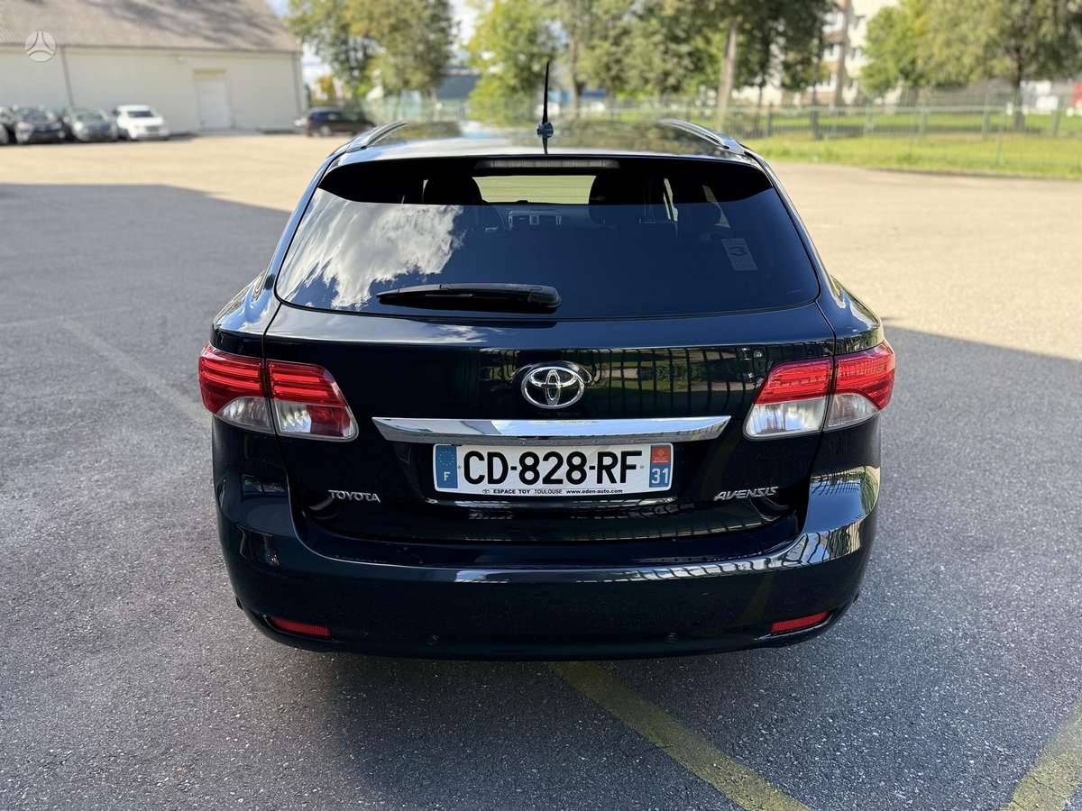 Toyota Avensis - 4