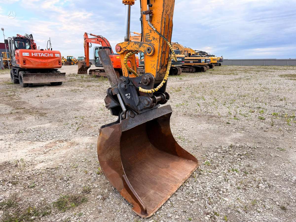 Hyundai Robex 140 LC-7, экскаваторы