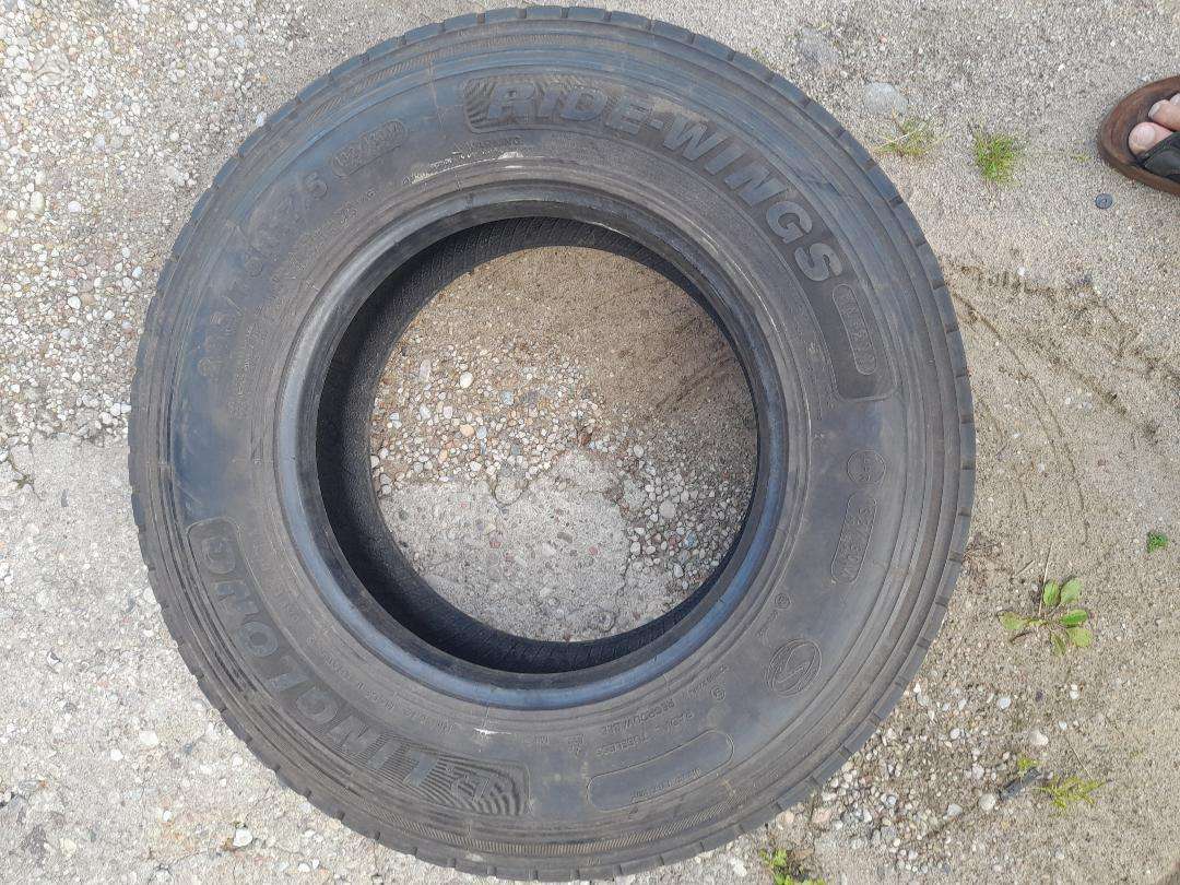 Riken, universalios 235/75 R17,5