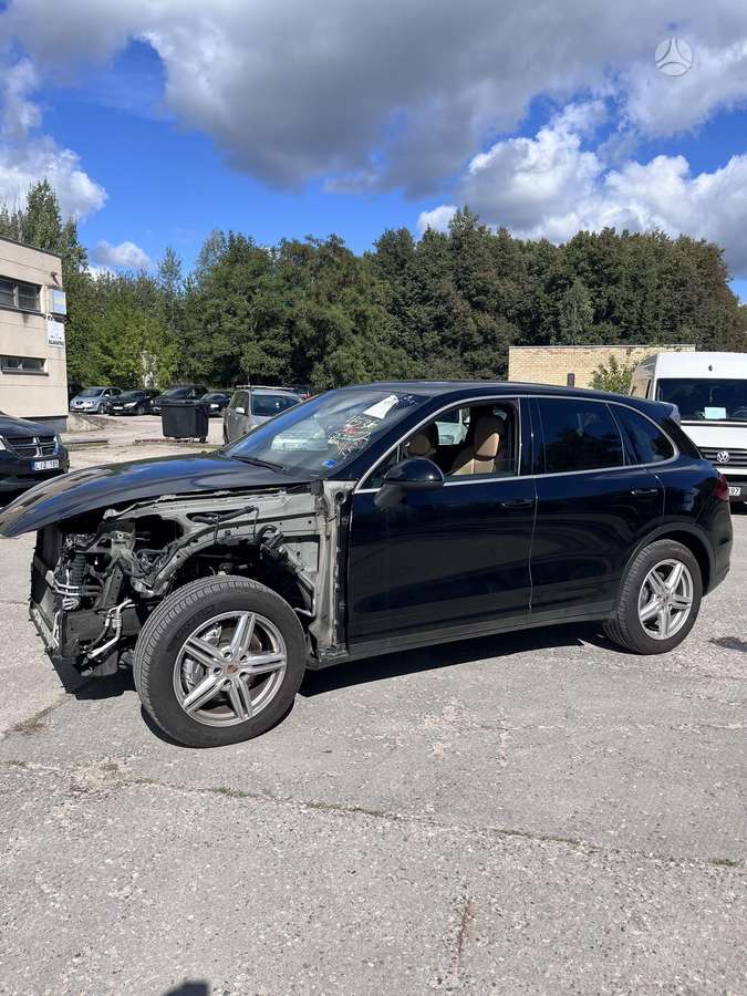 Porsche Cayenne - 2