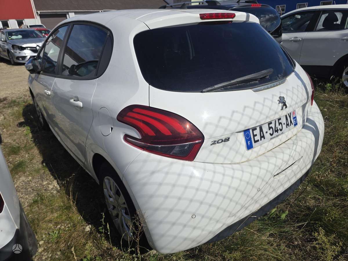 Peugeot 208, 1.2 l., hatchback