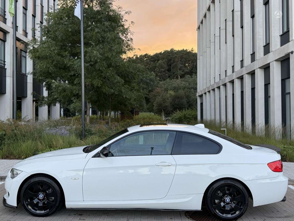 BMW 330, Купе (coupe)