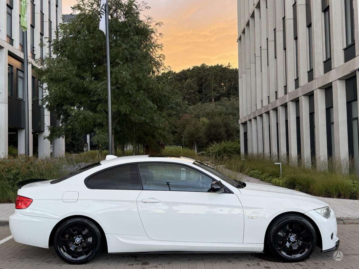 BMW 330, Купе (coupe)