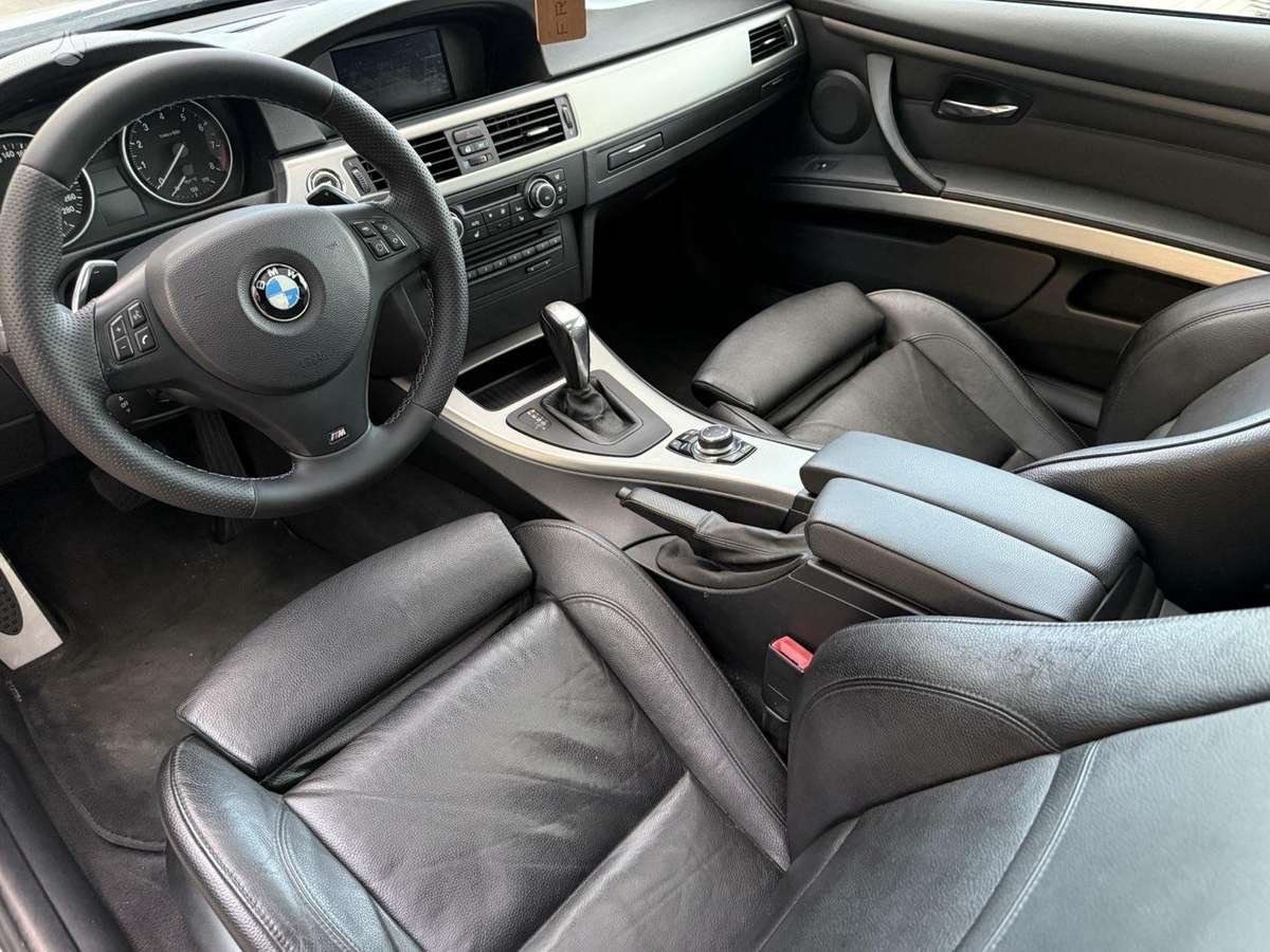 BMW 330, coupe