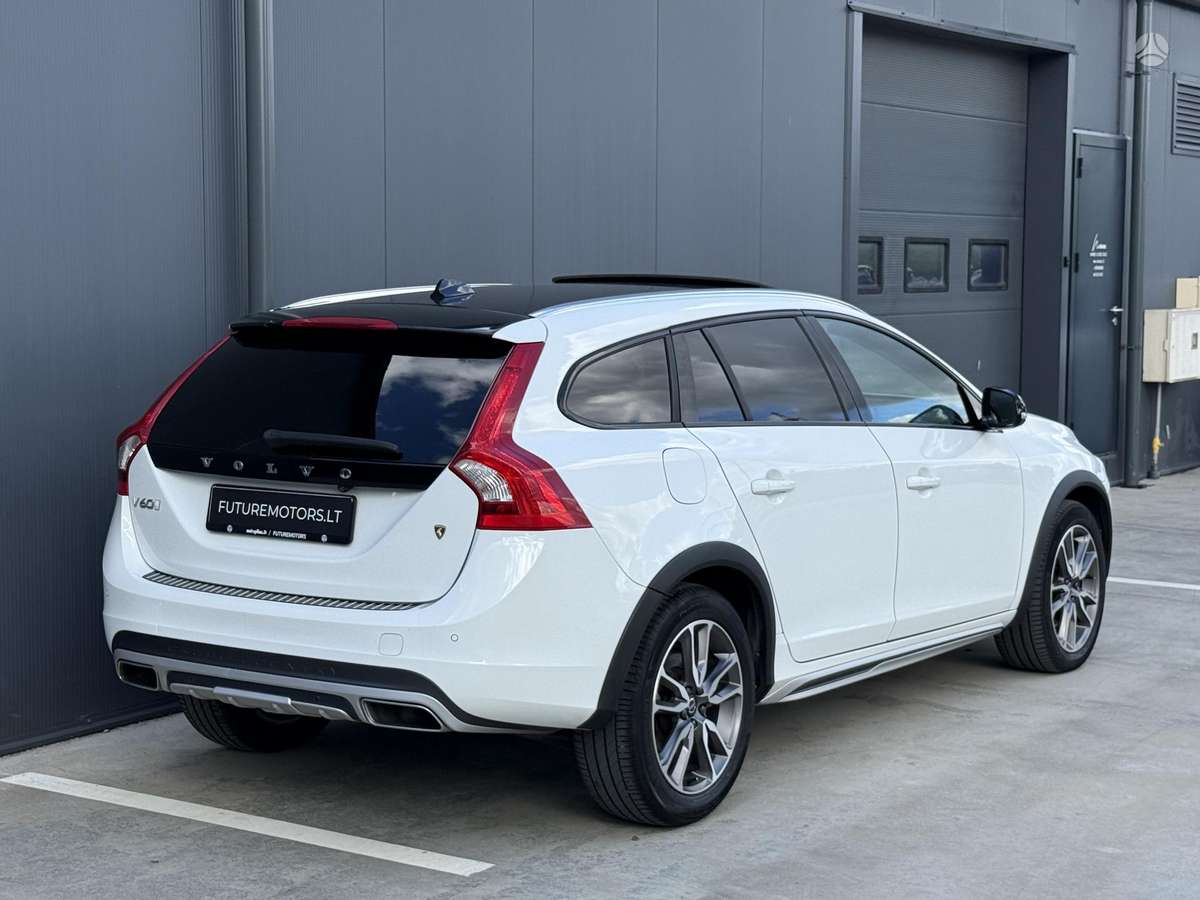 Volvo V60 Cross Country - 6