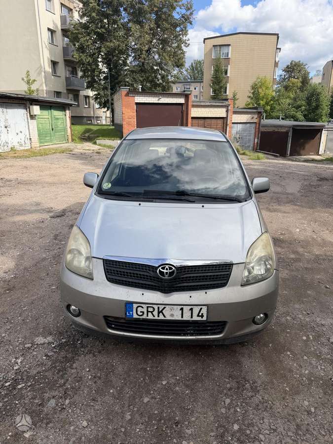 Toyota Corolla Verso - 2