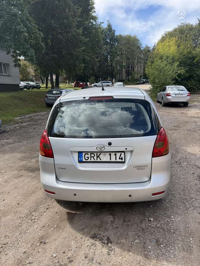 Toyota Corolla Verso - 5