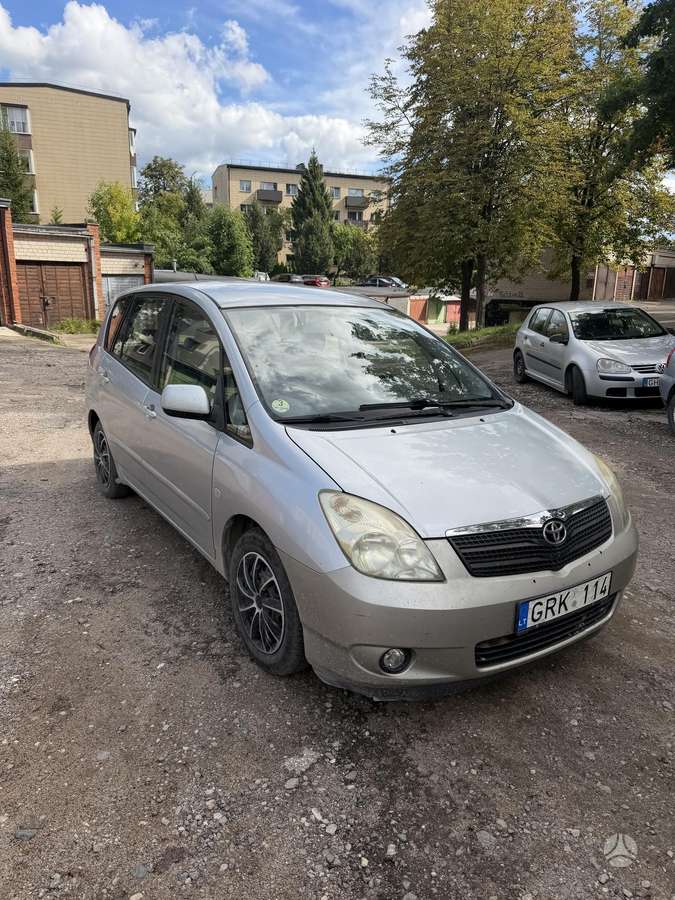 Toyota Corolla Verso - 6