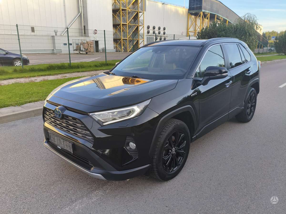 Toyota RAV4 - 1