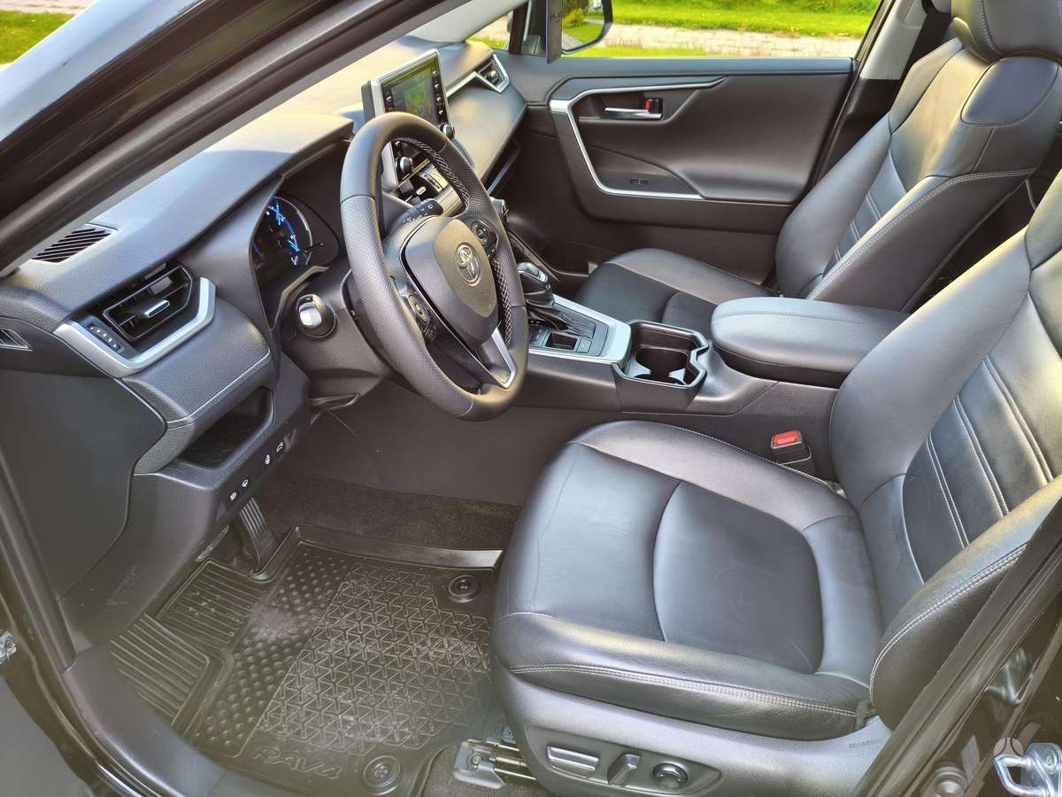 Toyota RAV4 - 11