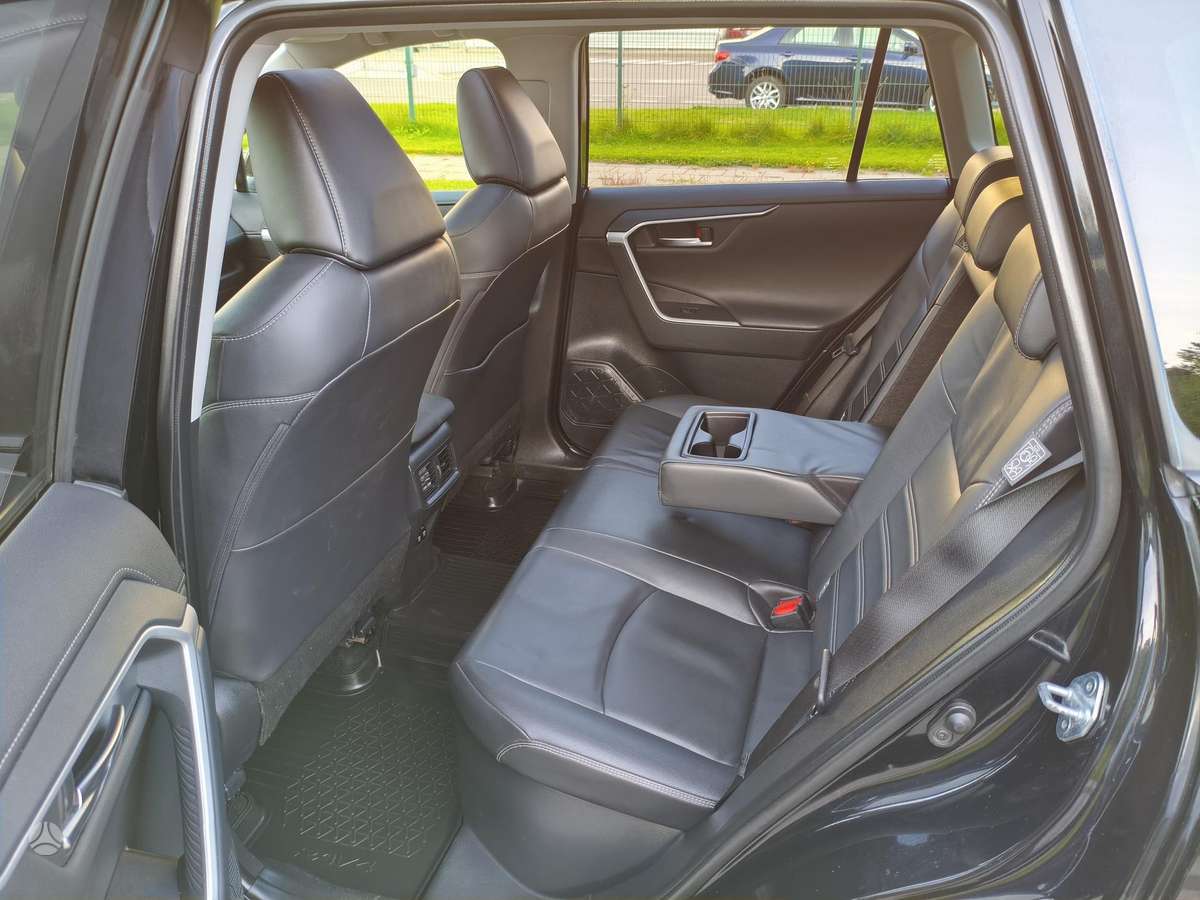 Toyota RAV4 - 12