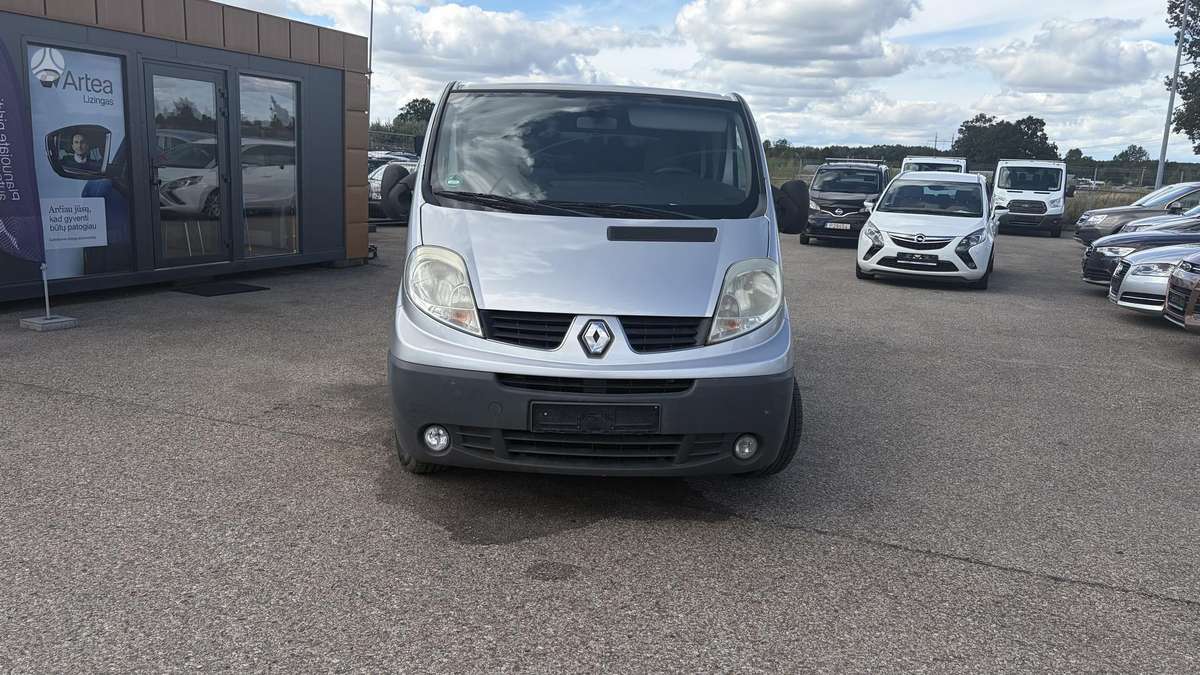 Renault Trafic - 2
