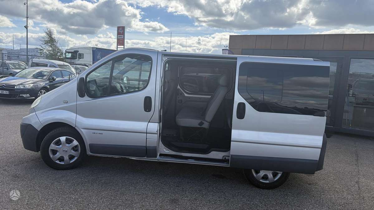 Renault Trafic - 10