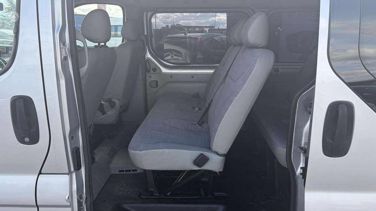 Renault Trafic - 11