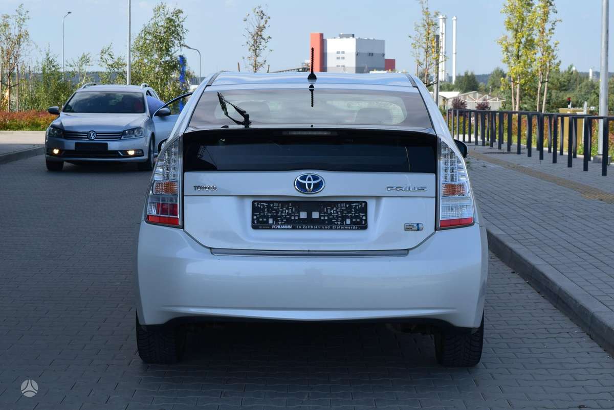 Toyota Prius - 5