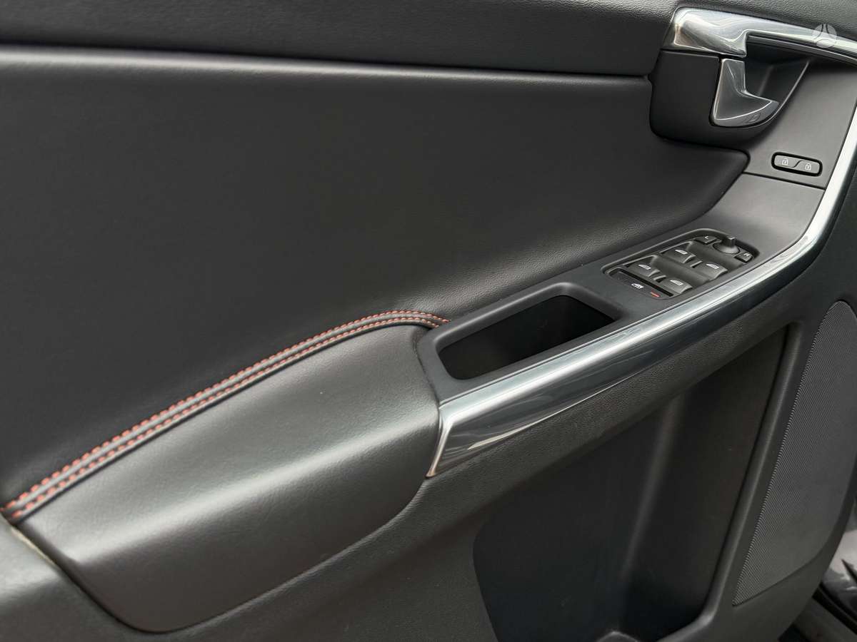 Volvo XC60 - 11